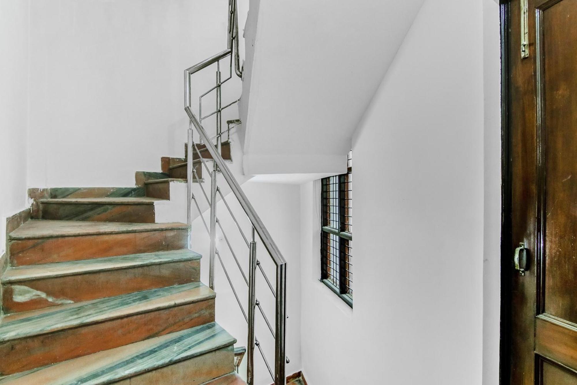 Hotel O Orlov Noida Buitenkant foto