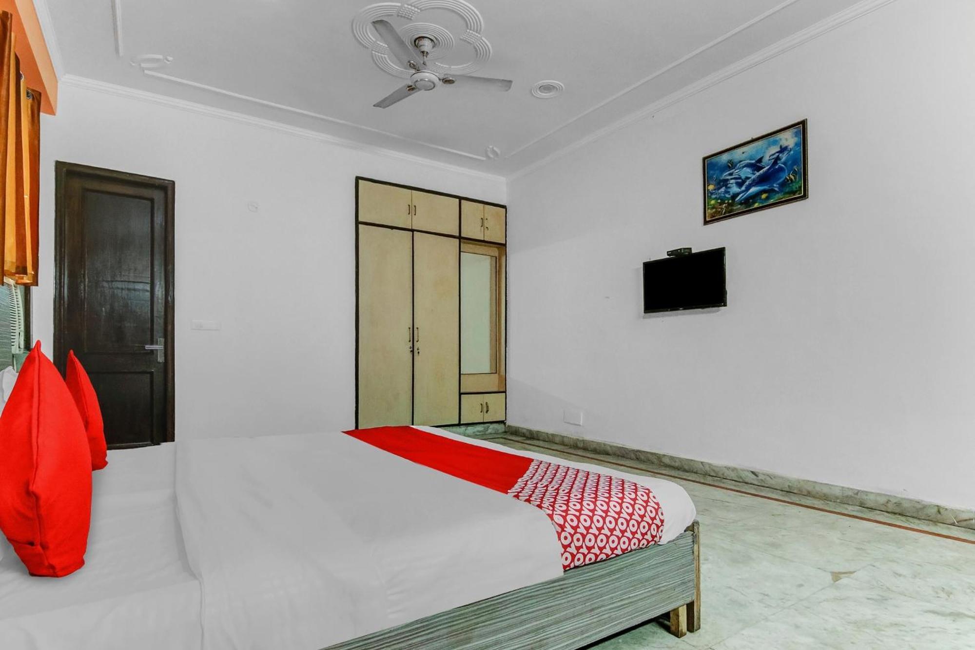 Hotel O Orlov Noida Buitenkant foto