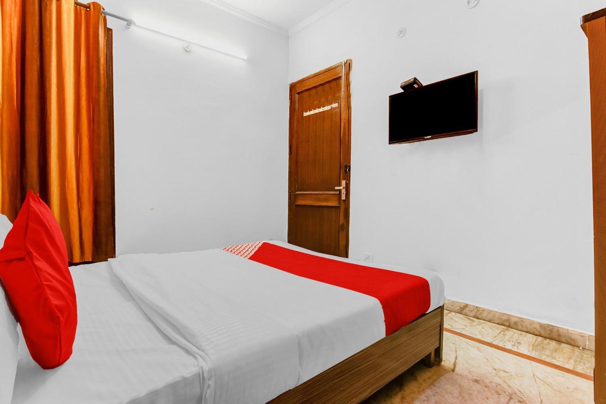 Hotel O Orlov Noida Buitenkant foto