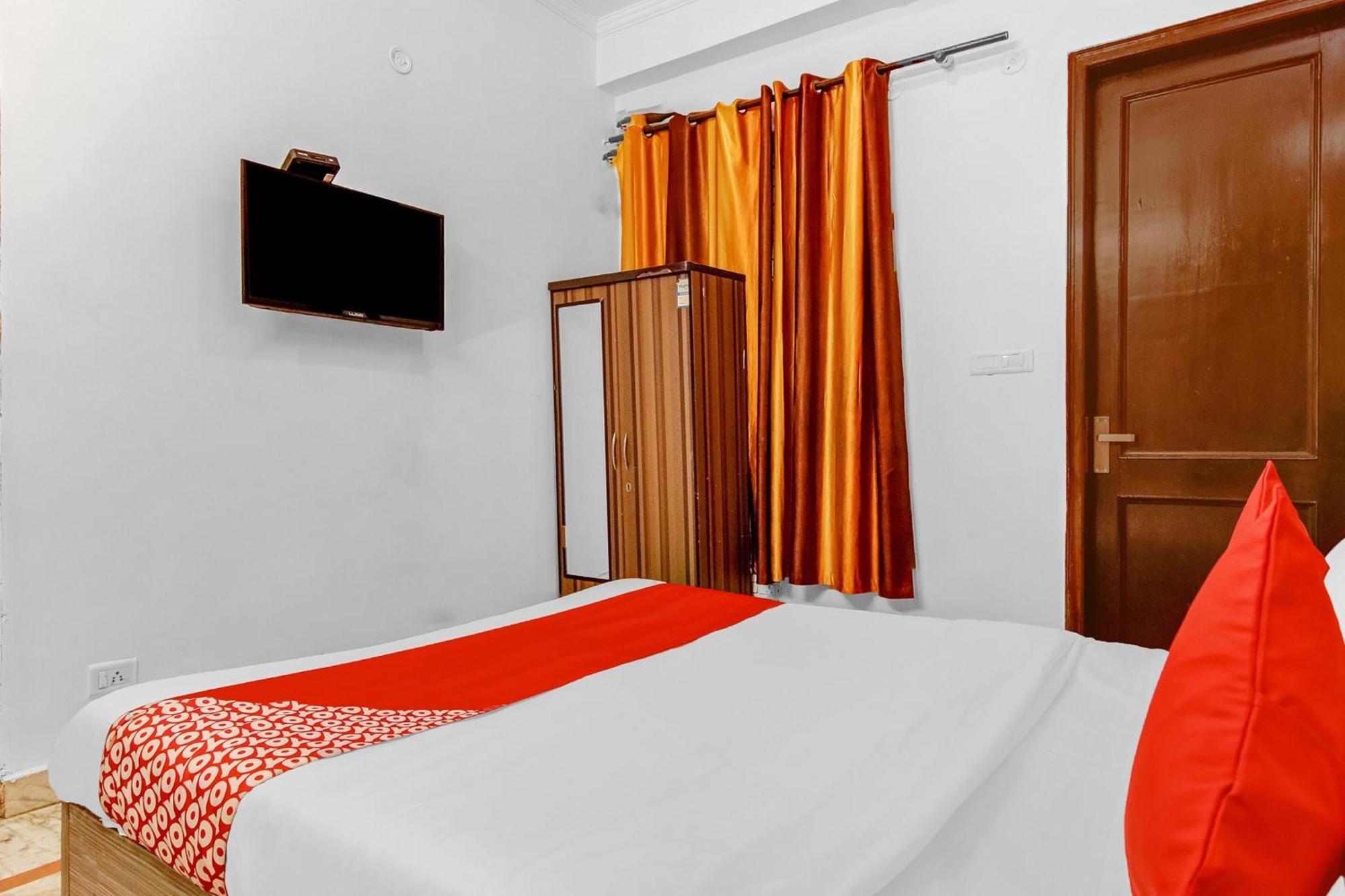 Hotel O Orlov Noida Buitenkant foto