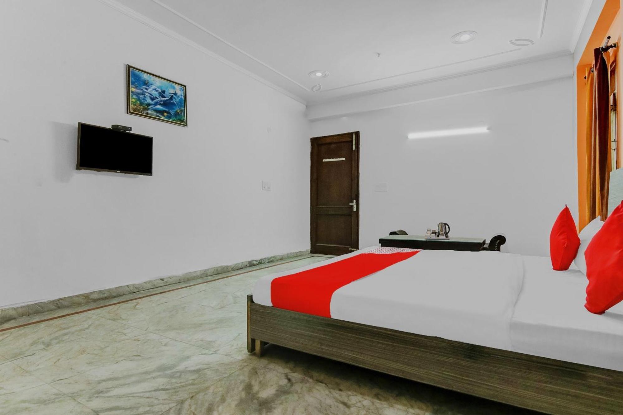 Hotel O Orlov Noida Buitenkant foto
